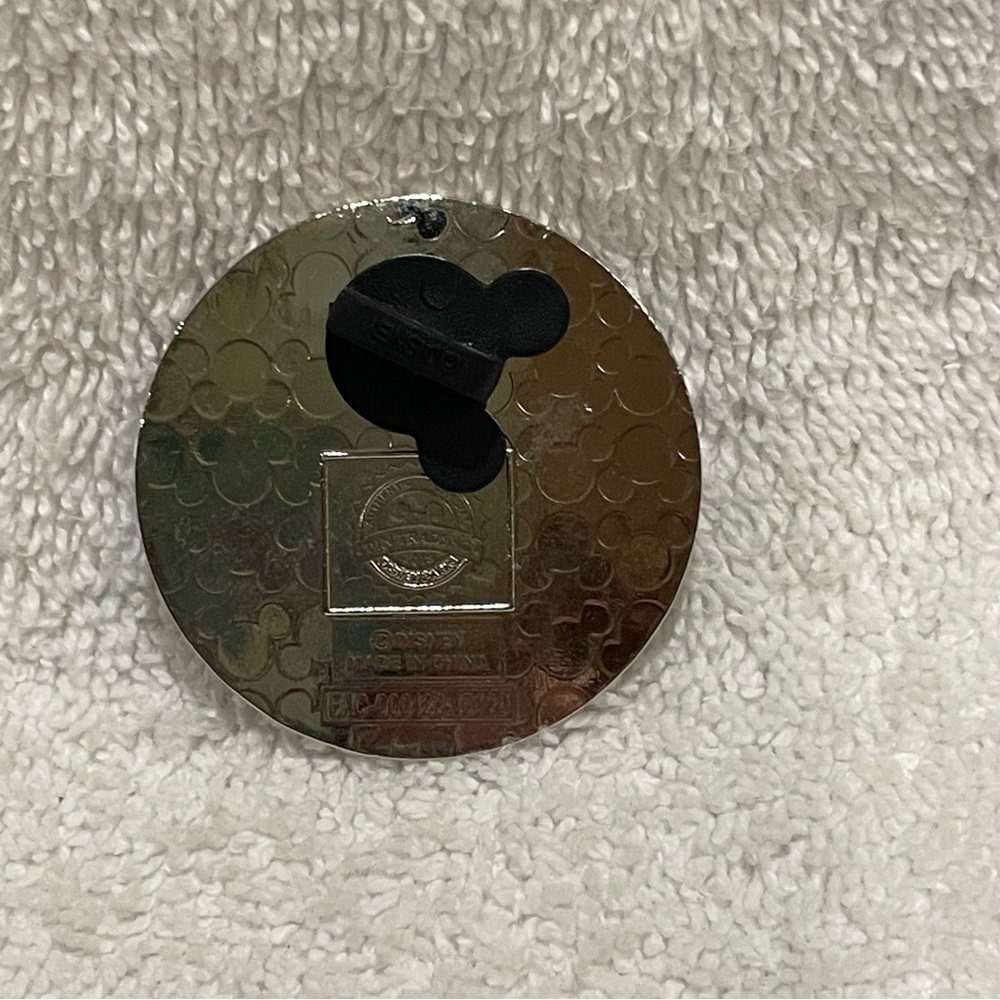 Disney 2018 Dated Attraction It’s A Small World C… - image 2